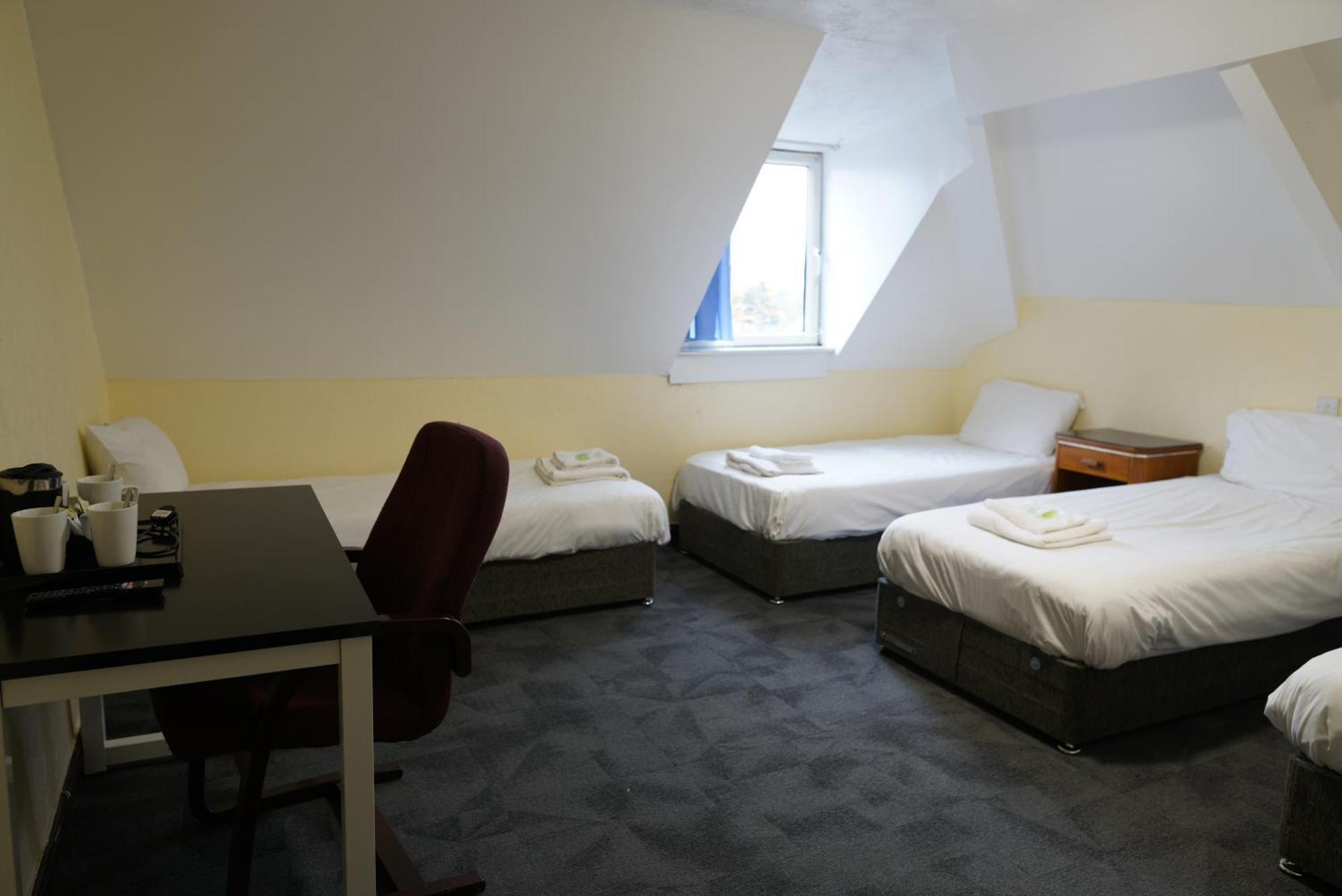 Royal Hotel Кетеринг Экстерьер фото