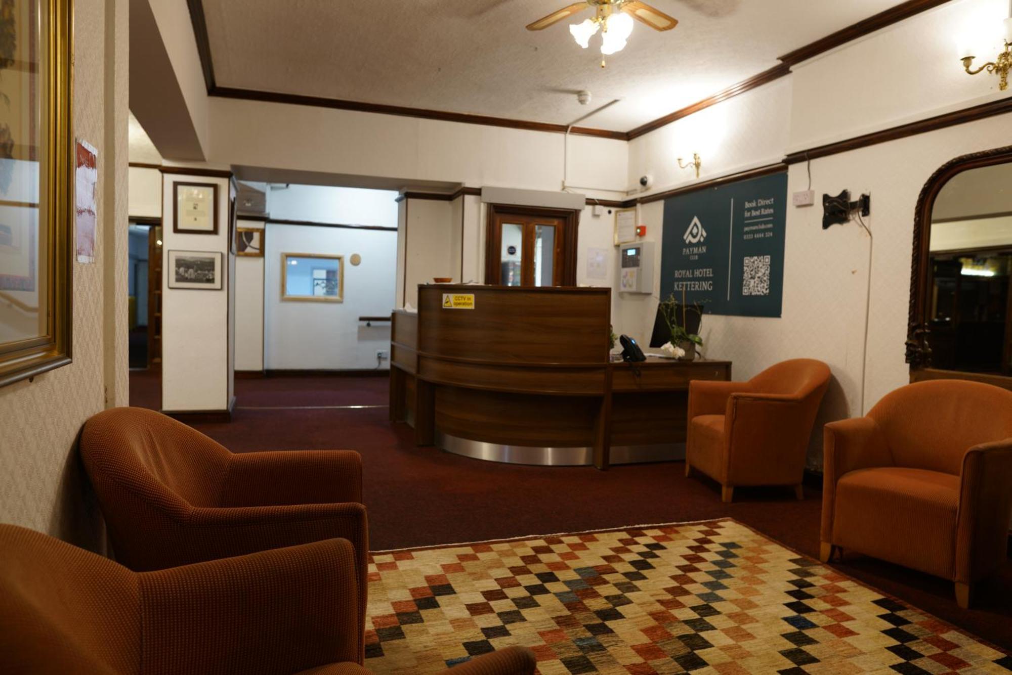 Royal Hotel Кетеринг Экстерьер фото